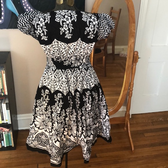 Handmade Medium Island Spring Flower Dress - Picture 2 of 8